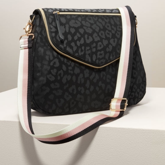 Lady Boss Shoulder Bag Black - Stella&Dot - Picture 7 of 7